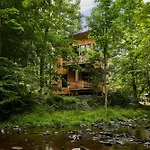 Woodstock Way Hotel