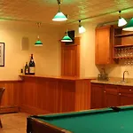 Breezy Hill Inn