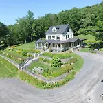 Breezy Hill Inn
