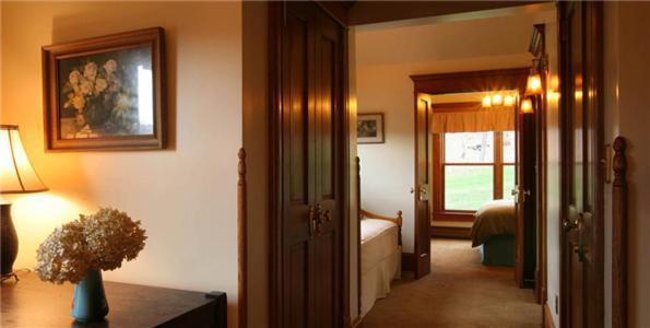 Bed & Breakfast Breezy Hill 3*