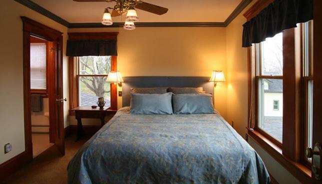 Breezy Hill 3*