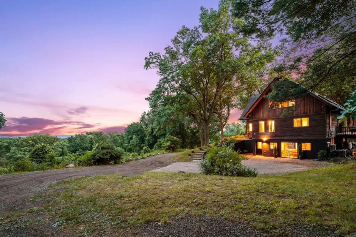 Catskill Estate Epic Views Hot Tub