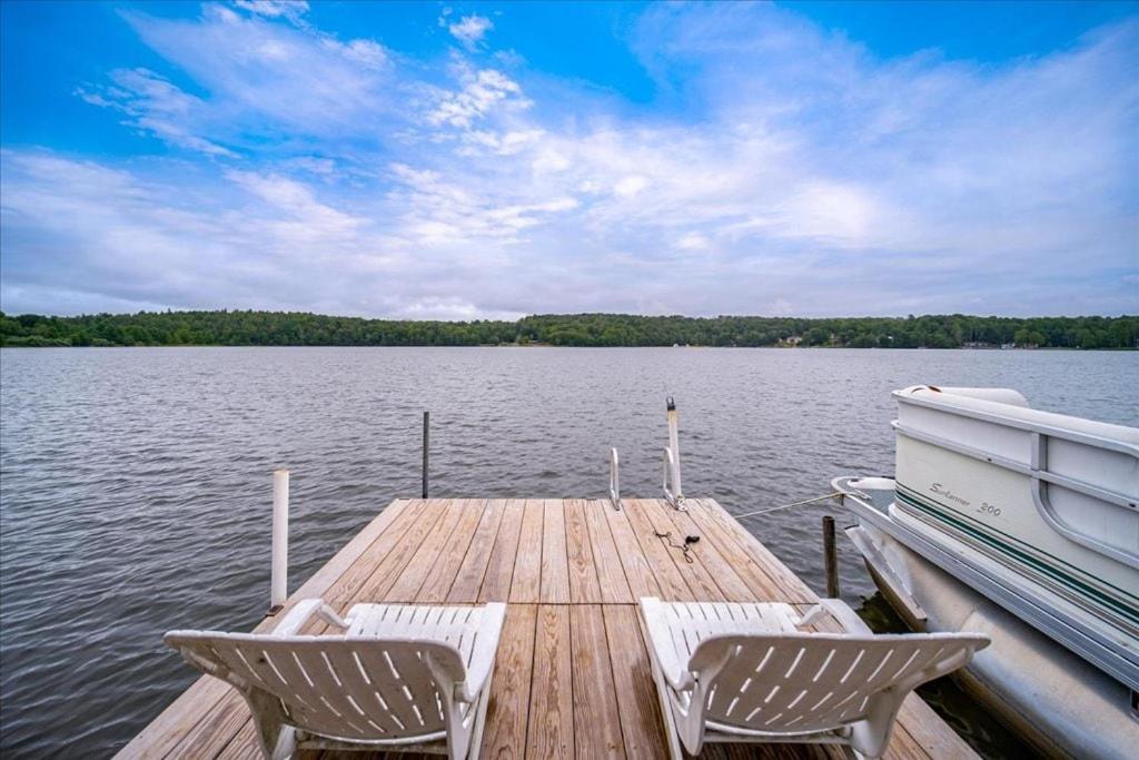 Catskills Lakefront With Hot Tub, Sauna And Theater Holiday home Monticello