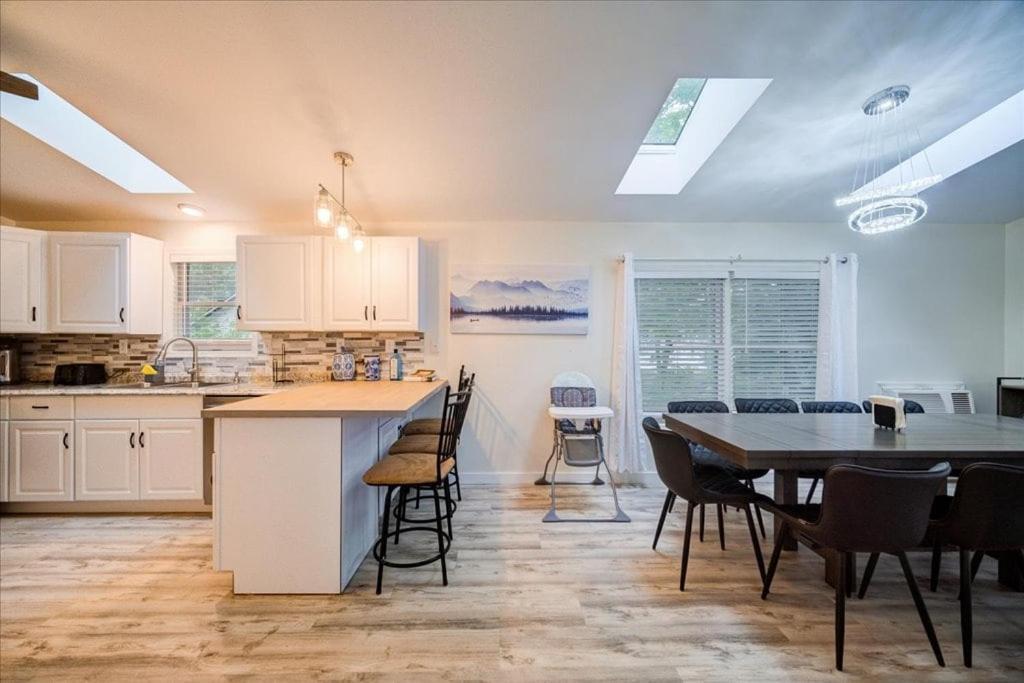 Holiday home Catskills Lakefront With Hot Tub, Sauna And Theater *