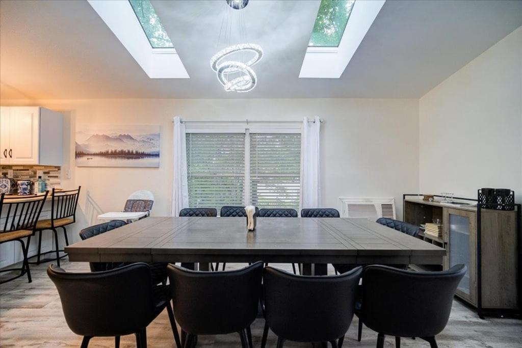 Holiday home Catskills Lakefront With Hot Tub, Sauna And Theater