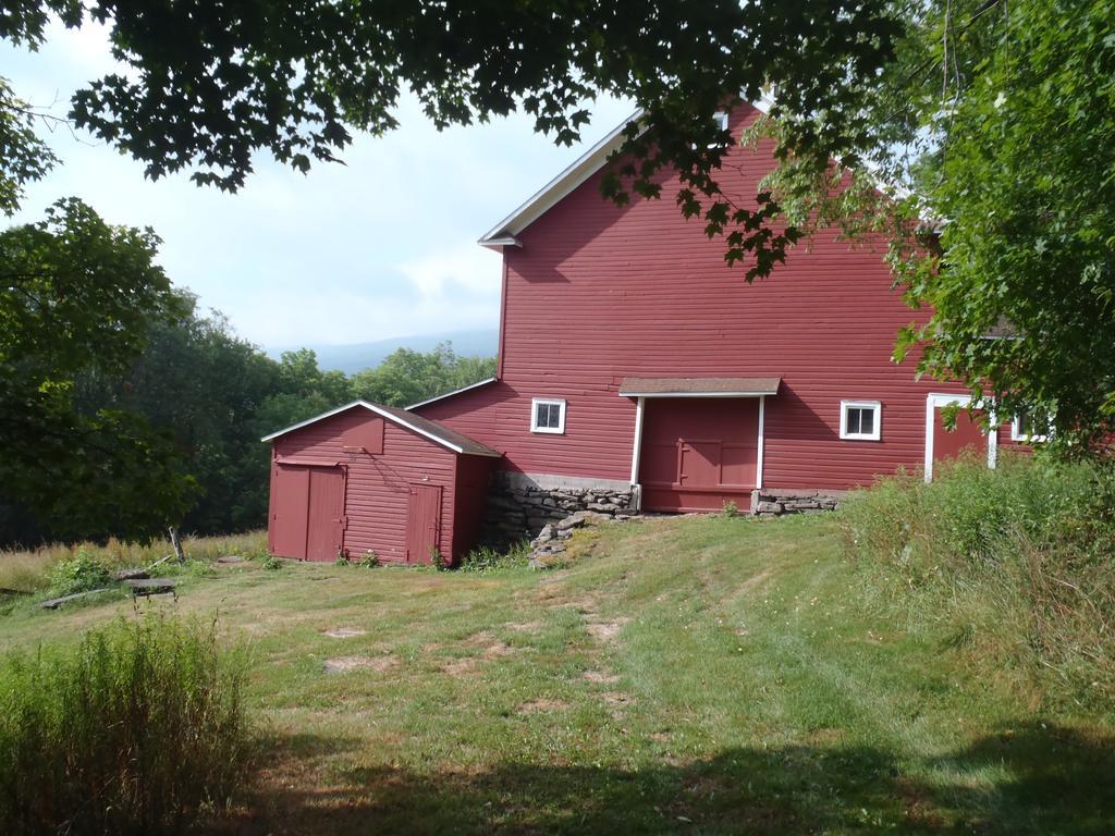 Breezy Hill Bed & Breakfast 3*