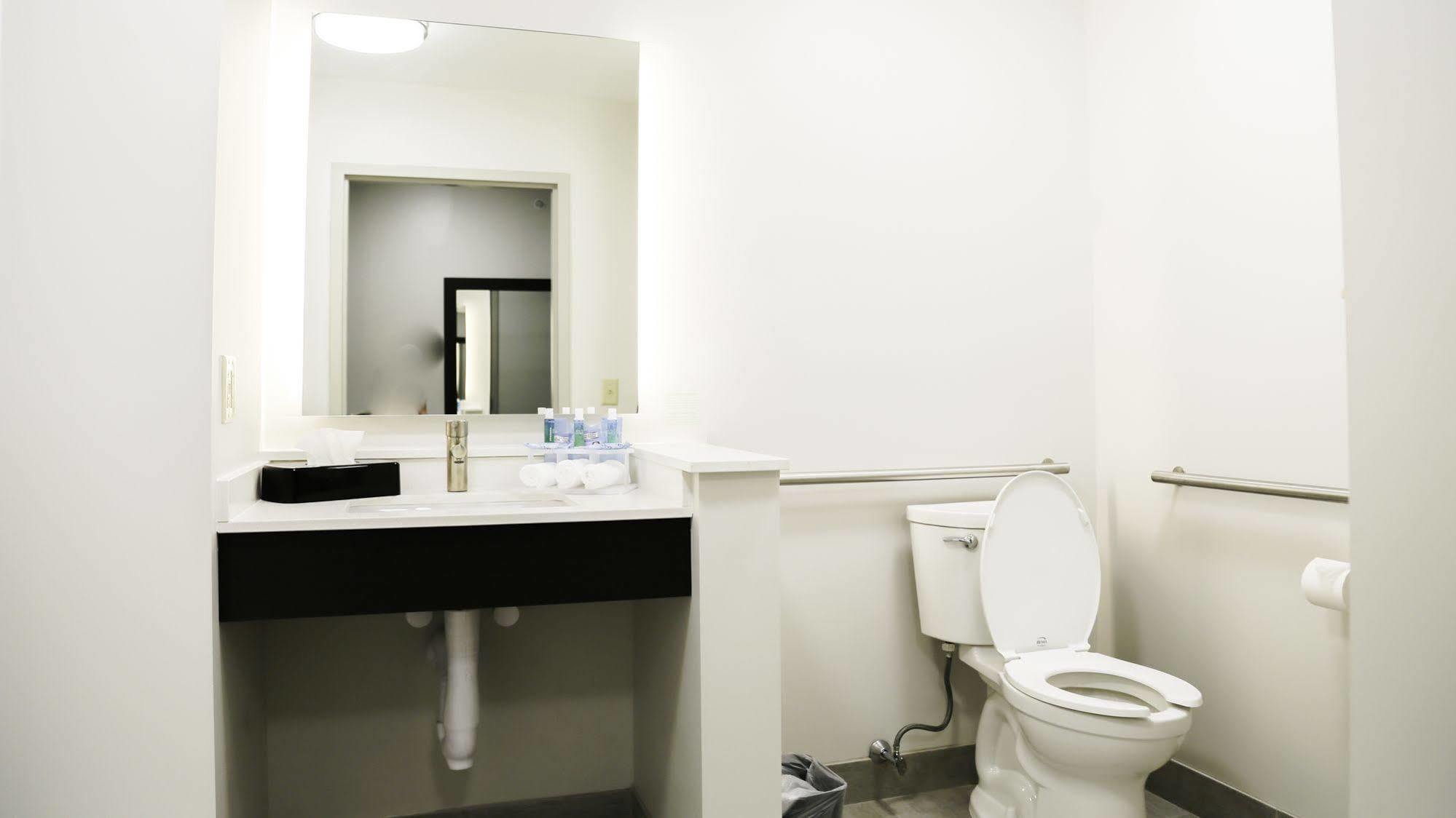 Hotel Holiday Inn Express & Suites Kingston-Ulster By Ihg 3*