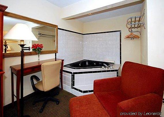 Hotel At Monticello