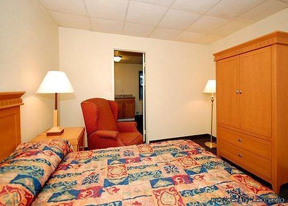 Hotel At