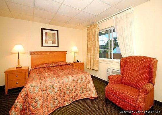 At Hotel Monticello