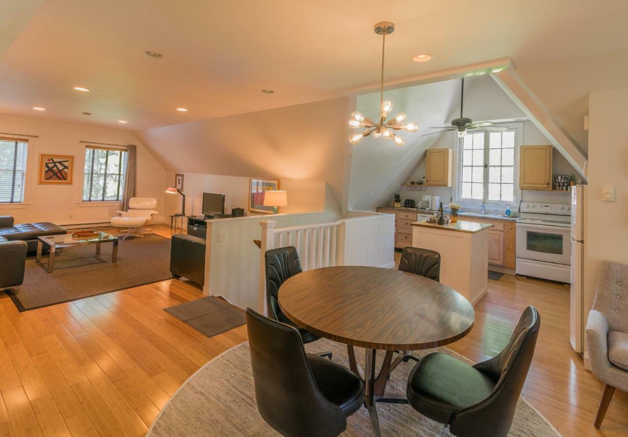 The Carriage House Loft Apartment